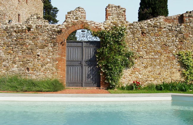 Castello Lorenzo Heart of Tuscany Renaissance Villa With Pool - Photo 26