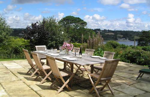 Penarvon House - Stunning Waterfront Escape with Games Room - Foto 11