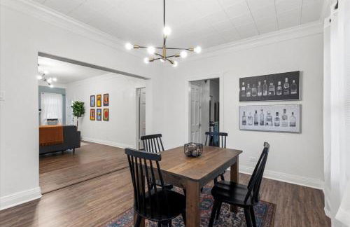 Evergreen Manor Private Pool 3BR No Stairs Retreat - Foto 8