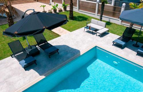 Villa Liana , private Villa with pool and garden - Foto 4