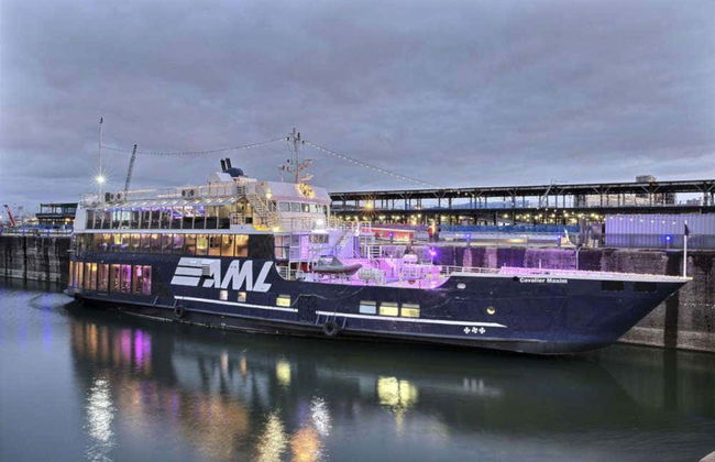 Passeio de barco noturno por Montreal - Foto 2