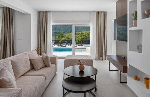 Villa Carmen with 5 en-suite bedrooms, 48 sqm pool, 8km from sea - Photo 13