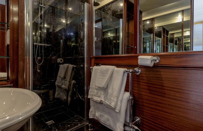 JOIVY Gilmerton House - Historic Scottish Mansion - Foto 42