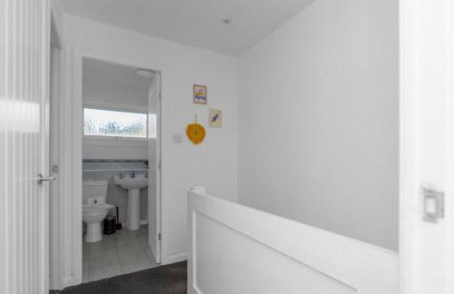 Free Parking - Central - Sleeps 6 - 2 Bedrooms - Foto 7