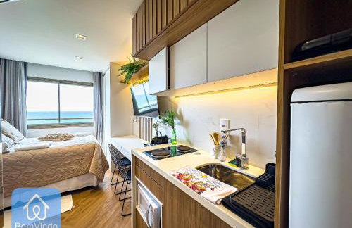 Studio Lindo e Finamente Decorado com Vista Mar - Foto 12