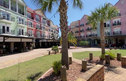 Couples Getaway - Sweet Retreat - European Village Best Location - Foto 24