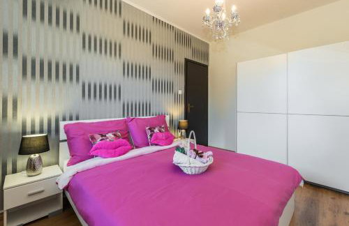 Sunset holiday home with pool and large, mature garden - Foto 21