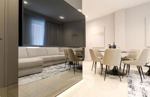 Spacious & Luxurious - Fully Renovated & Equipped 2BR Suite - Historical Centre - Photo 55