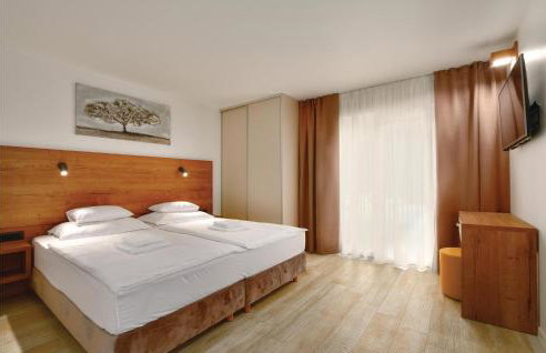 Beautiful Home In Omis With Sauna - Photo 40