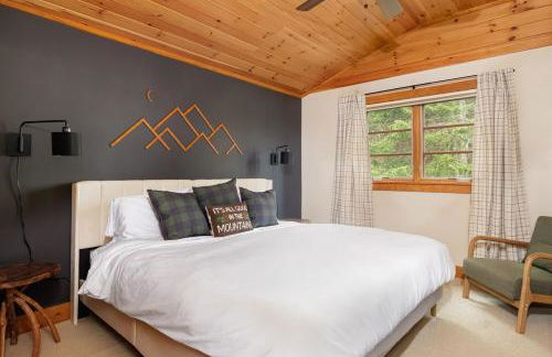 Sleeps 16-Hottub-Sauna-Pet Friendly-7 Min to Ski - Foto 22