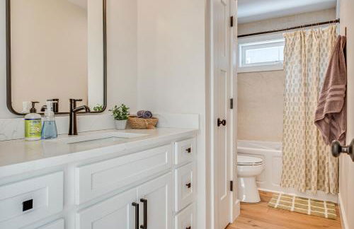 Dock and Game Room New Waterfront Home in Lyman! - Foto 29