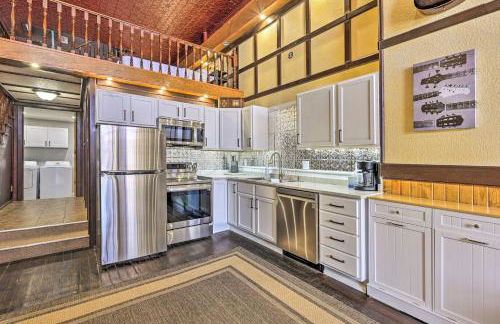 Walk to River Unique Studio in Renovated Bar! - Foto 8