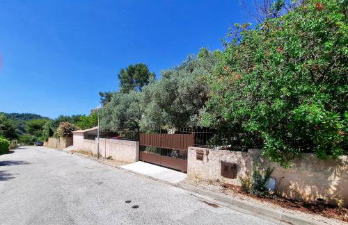 Les Restanques de Toucas - Studio dans villa avec jardin et piscine partagée - Foto 36