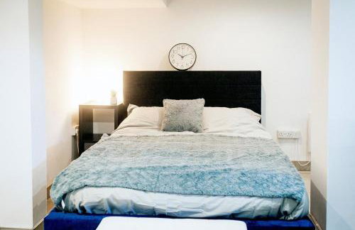 Modern Studio Flat l Sleeps 4 l Free Wifi l Leisure l One Castle Apartments - Foto 18