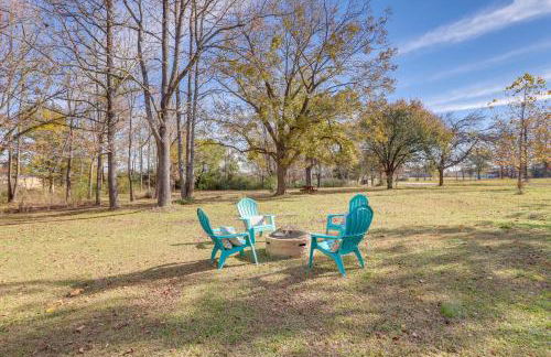 Nature Lovers Haven with Fire Pit in Pangburn! - Photo 2