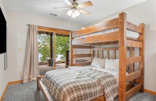 Bear Pause Retreat & The Stone House - Photo 25