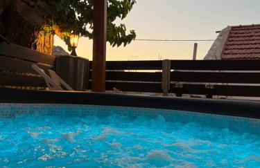 Luxury Getaway with Jacuzzi - Platanos House Salakos - Foto 23