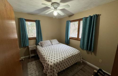 Lakeside Getaway with Hot Tub - Foto 14