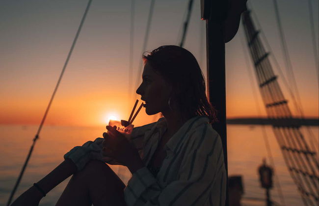 Avistamento de golfinhos ao entardecer - Foto 6