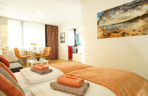 RELAX - ORANGE mit Pool und Sauna - Foto 16