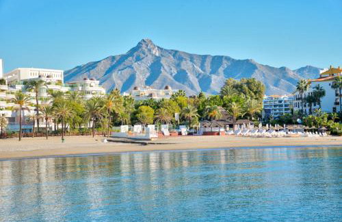 PLAYAS DEL DUQUE, PUERTO BANUS, GOLF .PLAYA Y COMPRAS - Photo 16