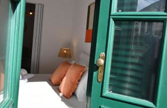 Downtown Lovely - Photo 5