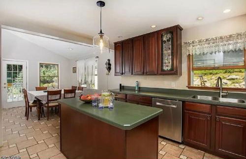 Large Private House on 5 Wooded Acres. Total Privacy! - Foto 13