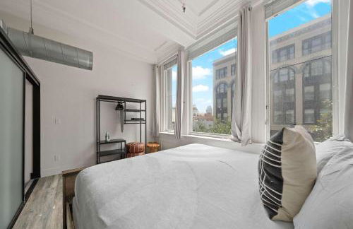 Central Downtown Apt Sleeps 8 & Enjoy Gaslamp - Foto 12