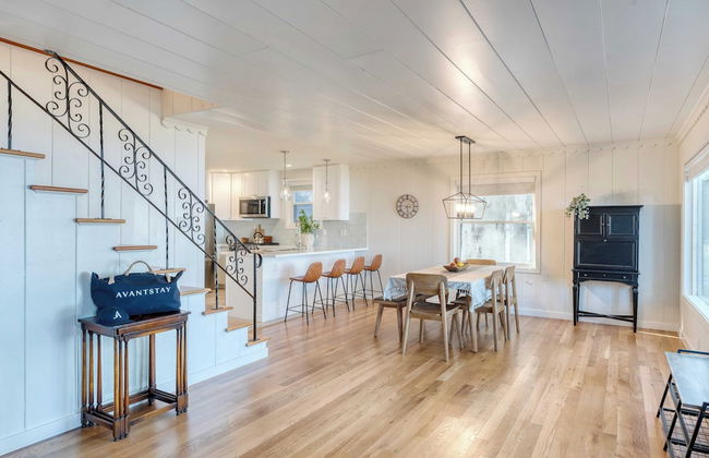 West Shore Lake House by Avantstay Ski Cabin w/ Backyard Sledding Hill! - Photo 8