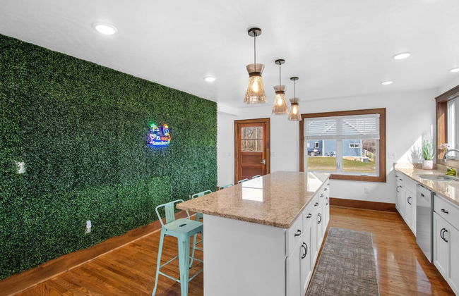 Riverfront Kayaks Bay Access Sleeps 15 - Foto 8