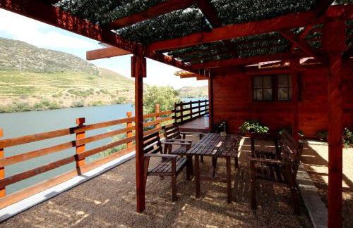 Douro Yacht Charter & Bungalows - Foto 4