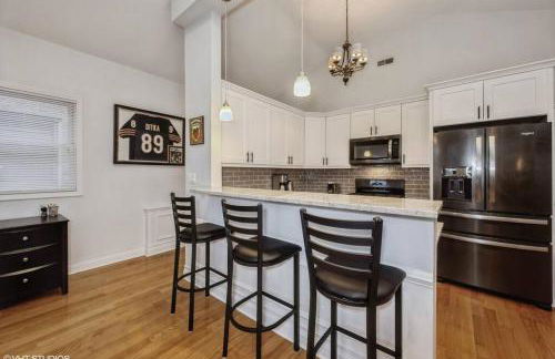 2-Bed 2-Bath Apt - Close to UC w/ Free Parking - Foto 10