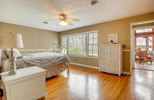 Lakefront Leesburg Home with Private Dock and Ramp! - Photo 13