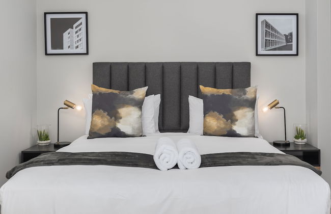 16 on Bree Luxury Apartments - Photo 37