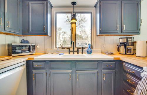 1 Mi to Sand! Mid-Cape Chatham with Furnished Deck - Foto 13