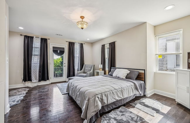 Elegant 5br Townhome In Prime Location 5 Bedroom Townhouse by RedAwning - Foto 2