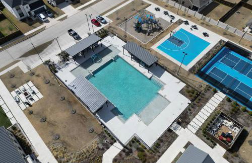 4Bed Luxury Getaway with Pool Table and Near Lake Lavon - Foto 53