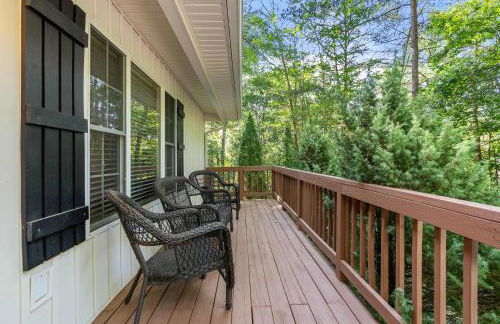 Cozy Retreat w Hot Tub Firepit & Grill near Bryce - Foto 46