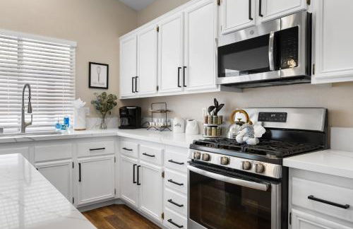 Cozy 5BR with Games and Pool for All - Foto 24