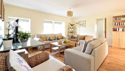 Hawthorn House - Photo 5