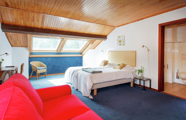 Group Getaway With Sauna - Photo 6