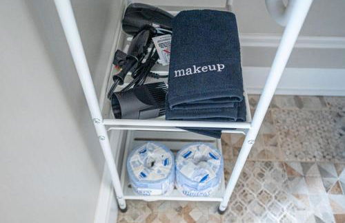 Stylish Durham Retreat - Walkable Sleeps 6 - Foto 41