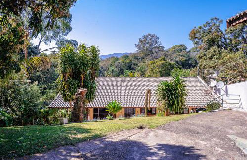 Refúgio e diversão para FAMÍLIAS a 60 min de SP - Piscina, Churrasqueira, wifi 300Mbps - PETFRIENDLY - Foto 41