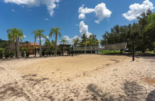 4BR Bella Vida Lakeview Pool Townhome - Photo 38
