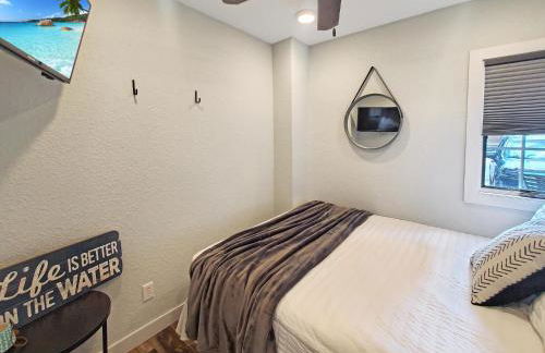 The Canal Cottage off West Lake Okoboji - Foto 25