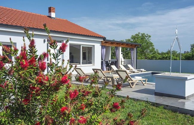 House in Valbandon Near Brijuni National Park - Photo 24