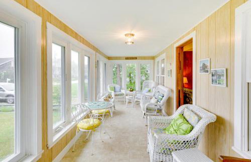 Kennebunkport Getaway with Grill Walk to Beach! - Foto 25