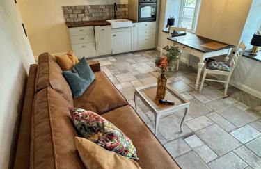 Oolt Huus No 2 I exklusives Wohnen im denkmalgeschützten Reetdachhaus - Foto 1