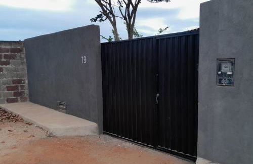 Casa Jardins Próximo Aeroporto-Zona Norte - Foto 2