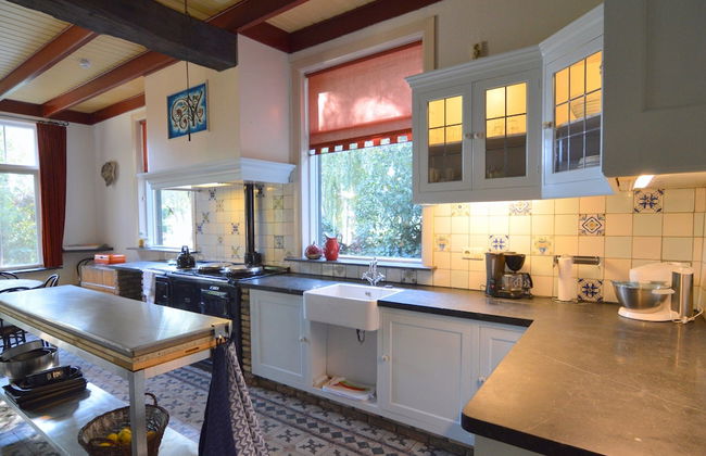 Spacious Holiday Home in Rekken With Hot Tub - Foto 13